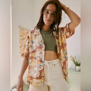 Urban Outfitters Hayden Magnolia Butterfly Print Button Down Top Hawaiia…